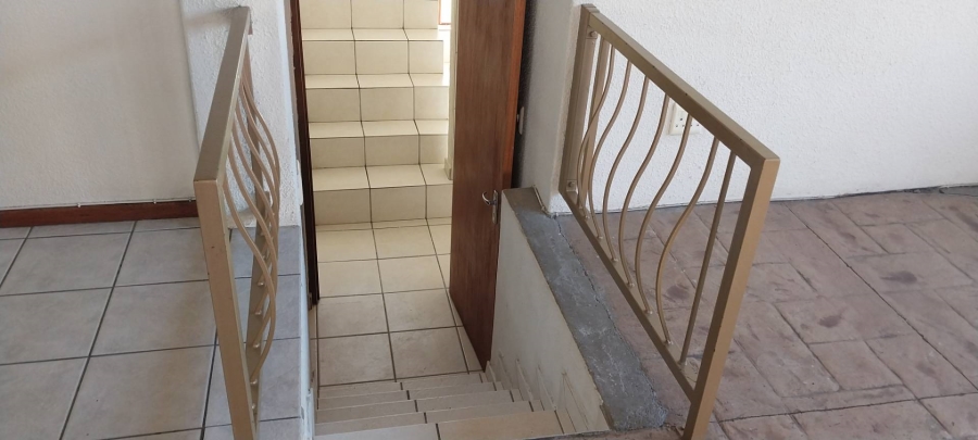 3 Bedroom Property for Sale in Loevenstein Western Cape